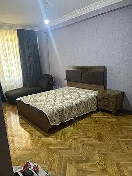Satılır 3 otaqlı mənzil 115 m²