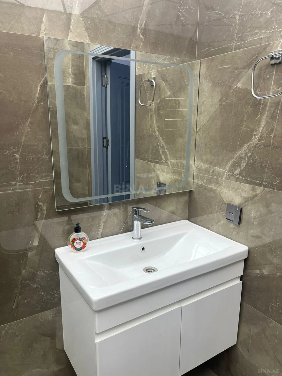 Satılır 3 otaqlı mənzil 115 m²