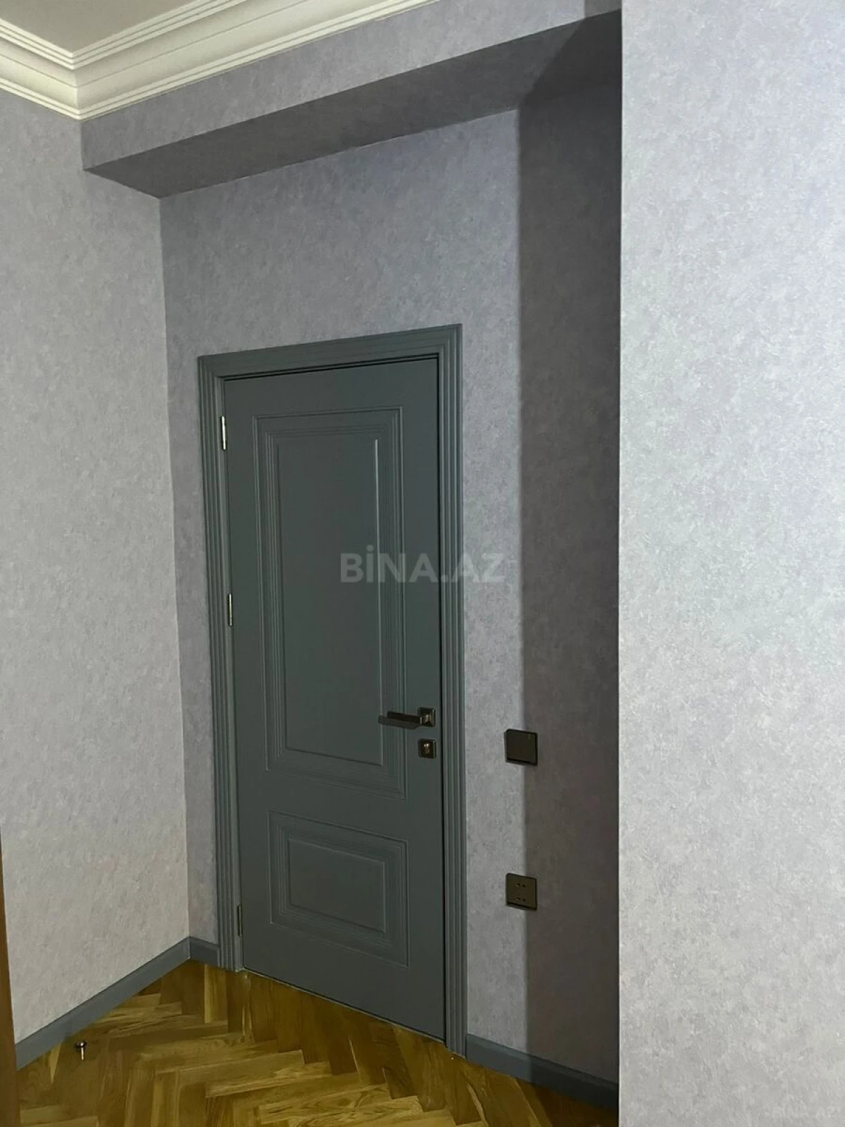 Satılır 3 otaqlı mənzil 115 m²