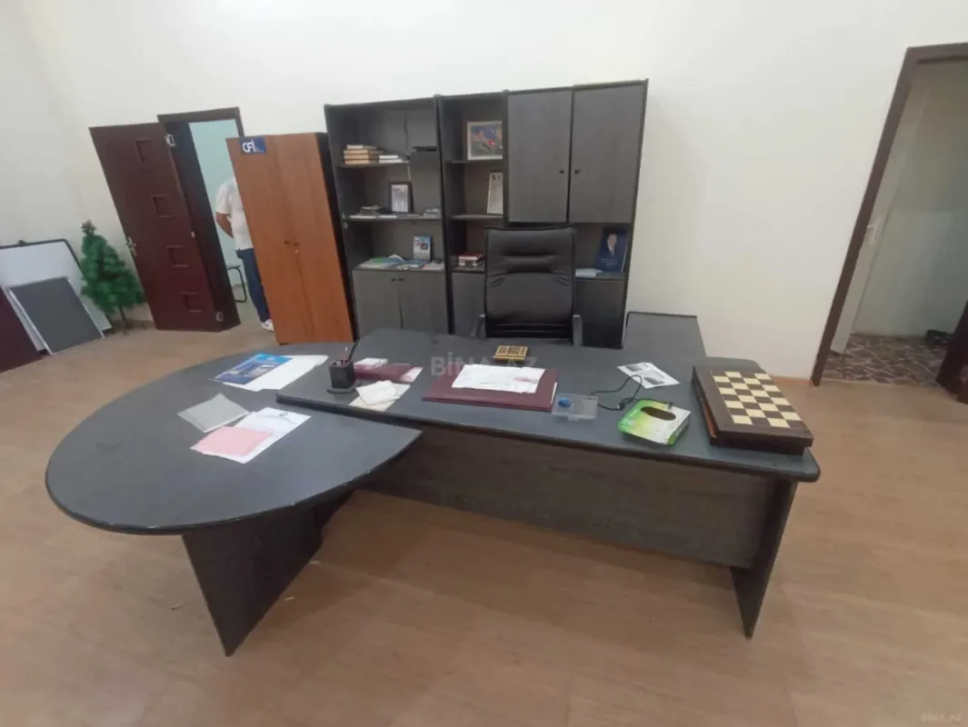 Kirayə verilir 3 otaqlı ofis 250 m²