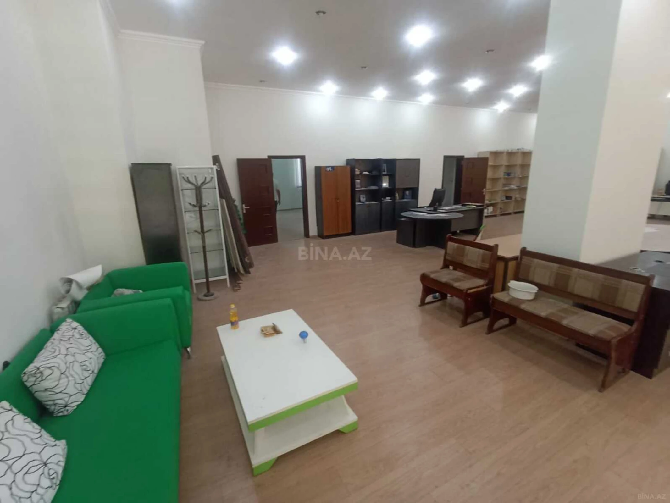 Kirayə verilir 3 otaqlı ofis 250 m²