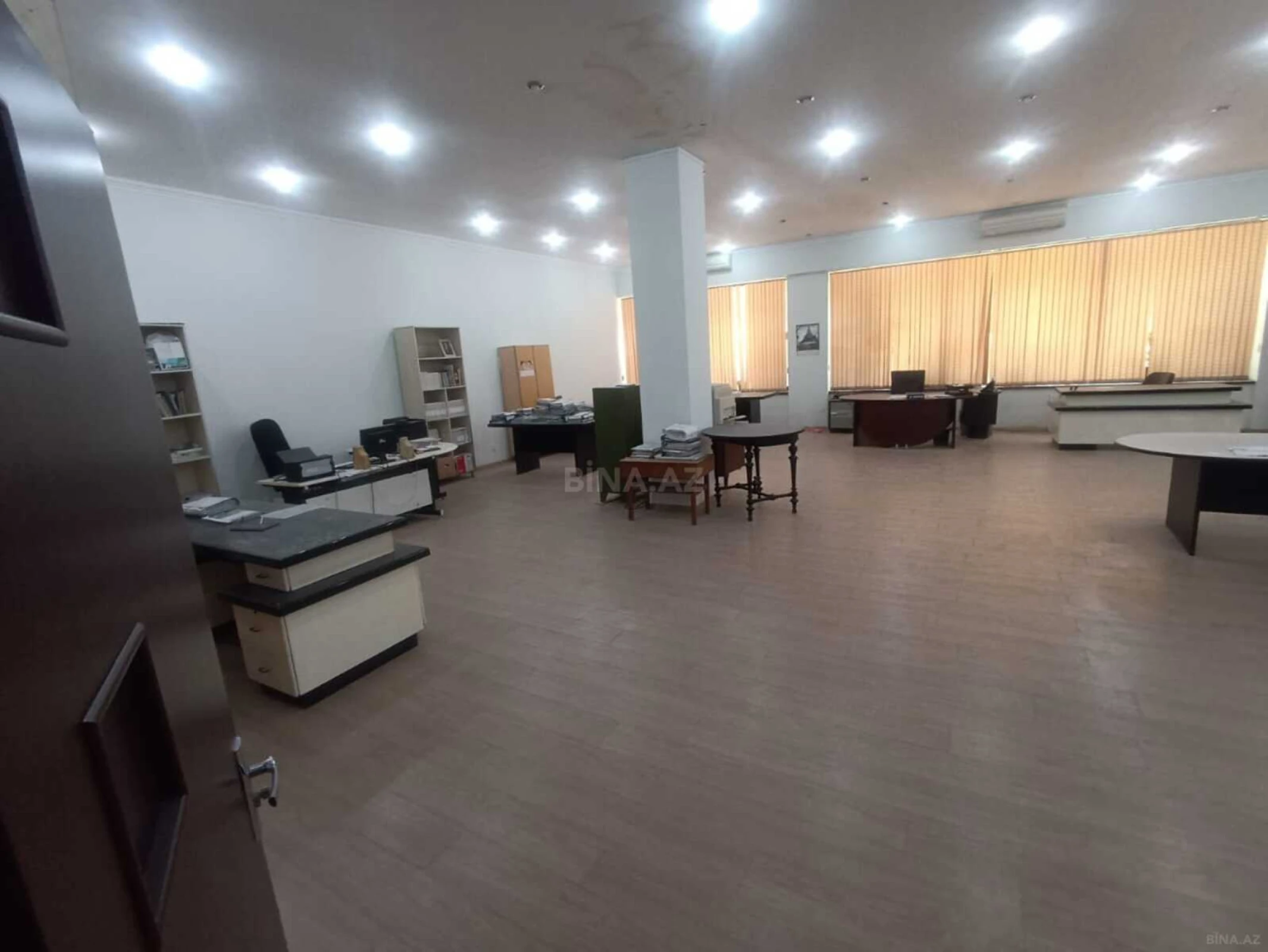 Kirayə verilir 3 otaqlı ofis 250 m²