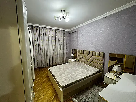 Kirayə verilir 3 otaqlı mənzil 136 m² — Bakı, İnşaatçılar 3 otaq 136.00 m²