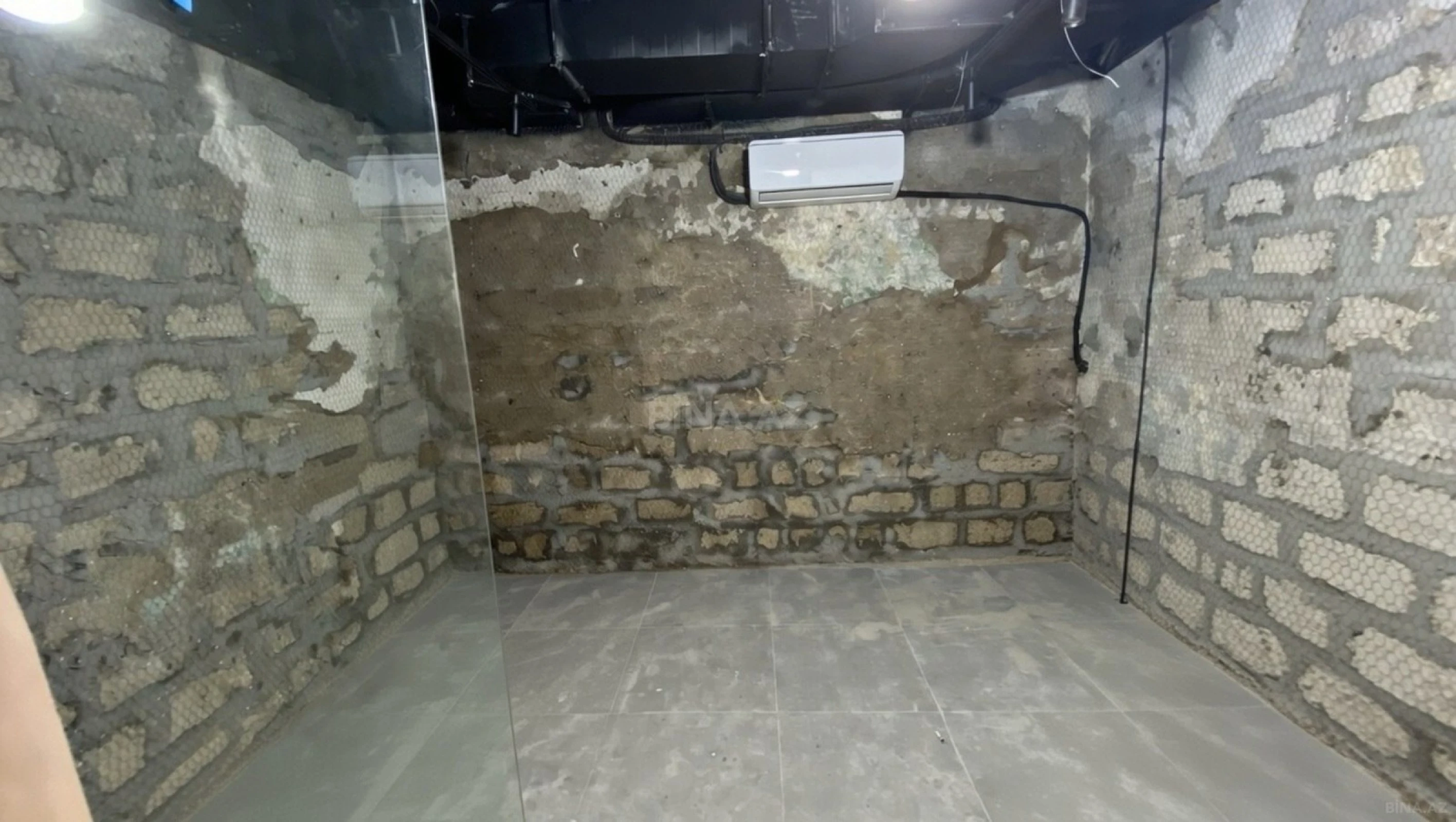 Kirayə verilir obyekt 412 m²