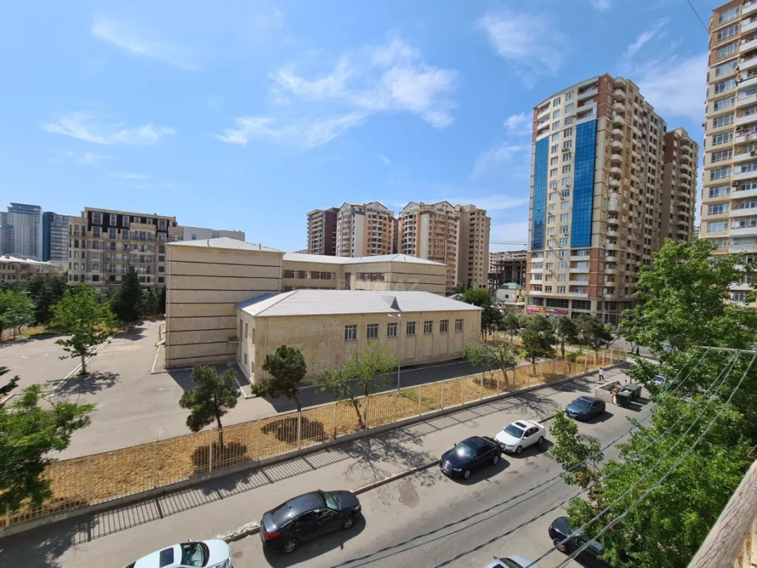 Satılır 3 otaqlı mənzil 75 m²