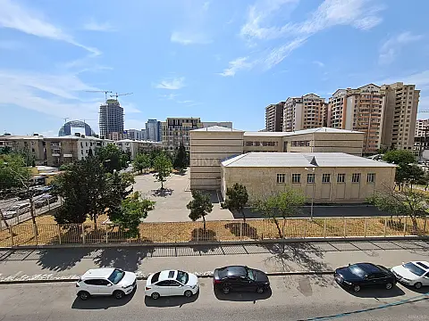 Satılır 3 otaqlı mənzil 75 m²