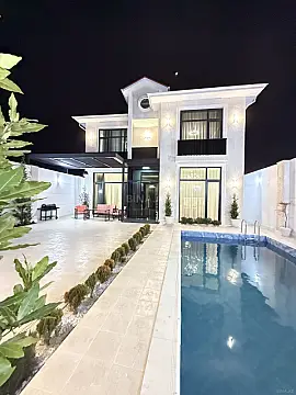 Satılır 5 otaqlı həyət evi 240 m²