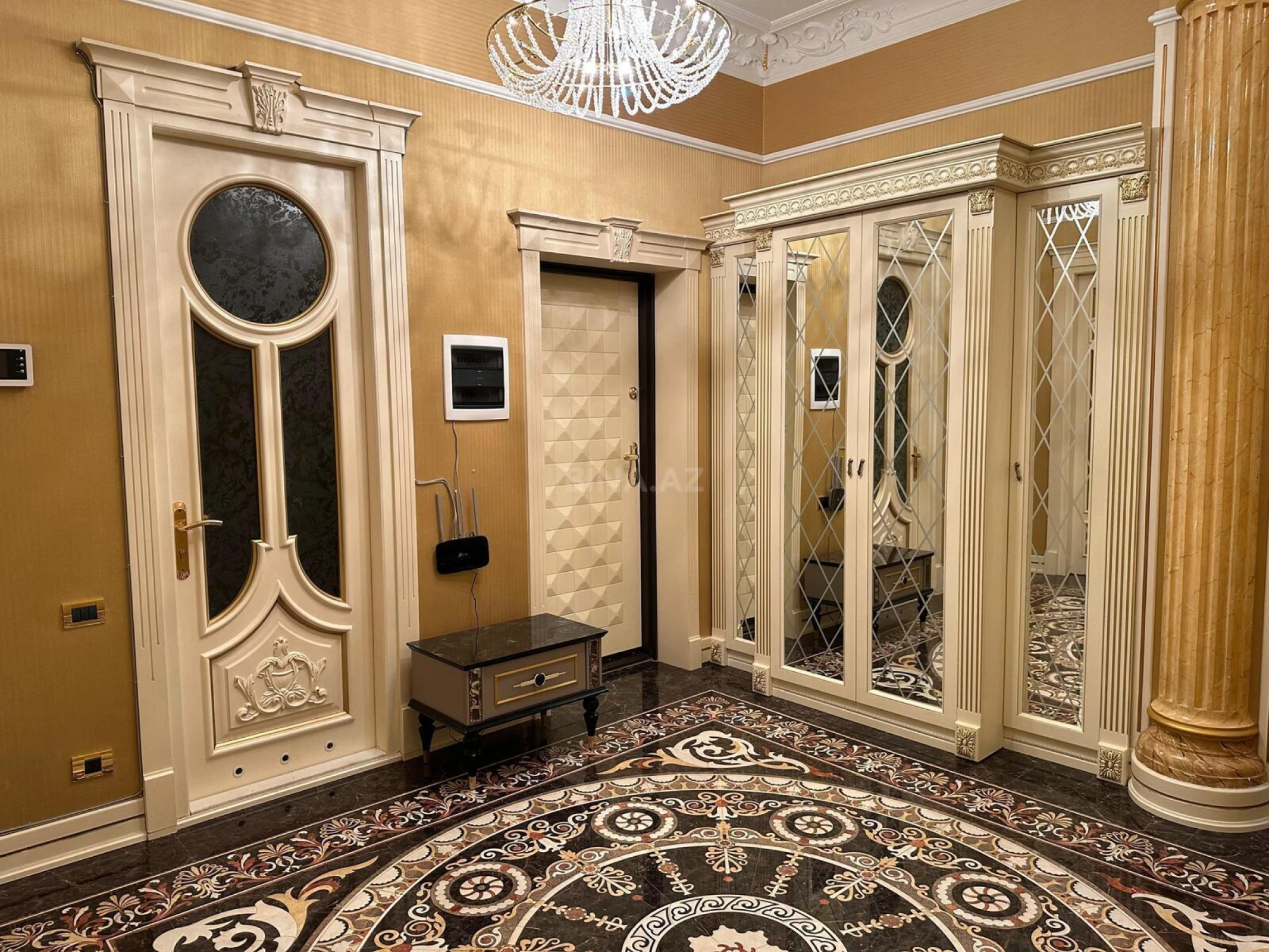 Kirayə verilir 3 otaqlı mənzil 130 m²