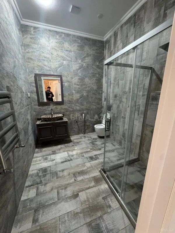 Satılır 4 otaqlı həyət evi 200 m²