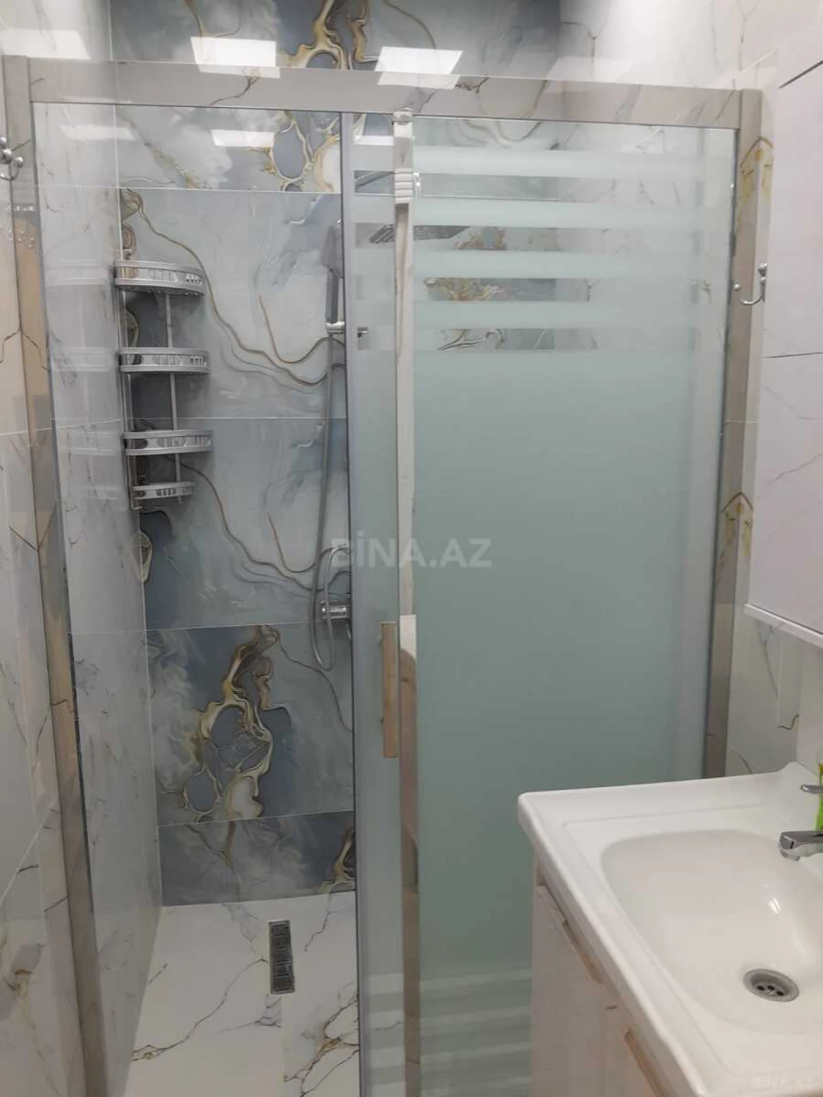Kirayə verilir 2 otaqlı mənzil 65 m²