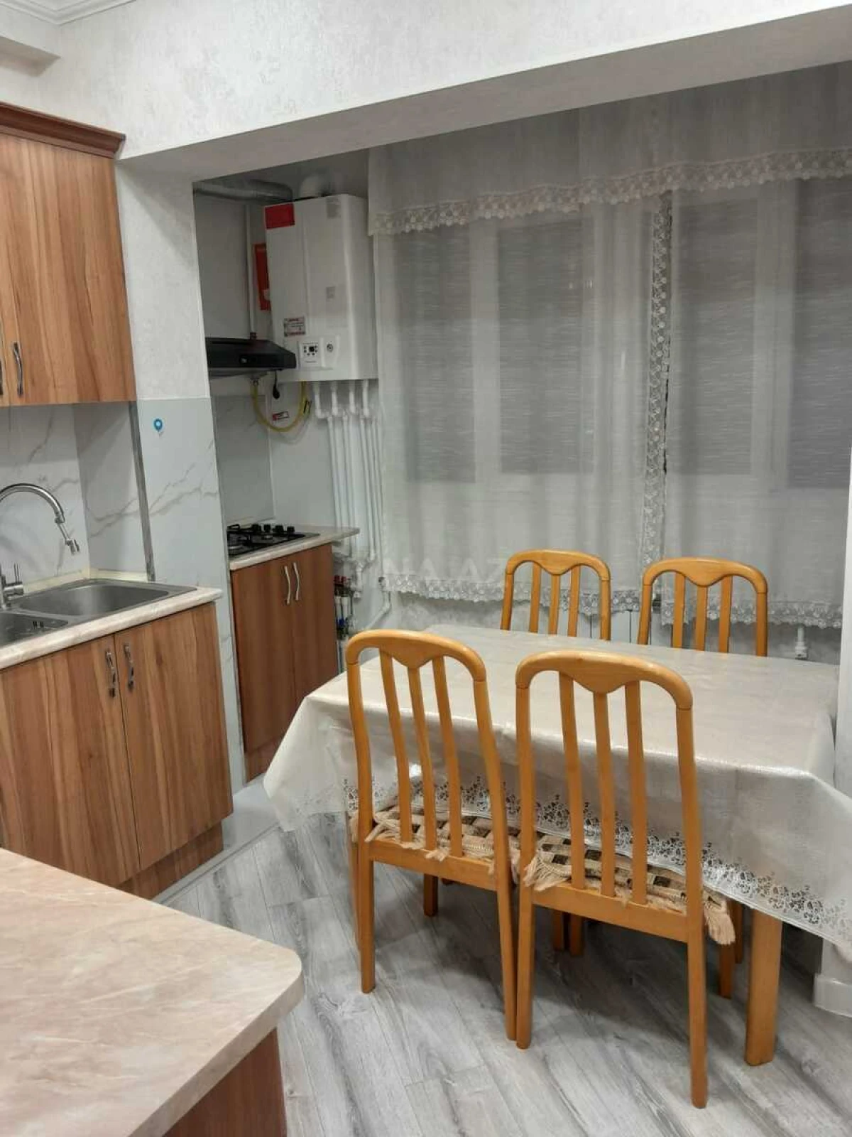 Kirayə verilir 2 otaqlı mənzil 65 m²