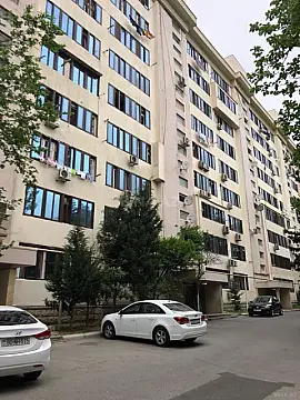 Kirayə verilir 2 otaqlı mənzil 65 m²