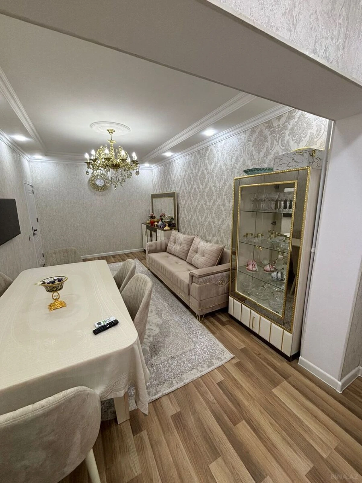 Satılır 3 otaqlı mənzil 90 m²