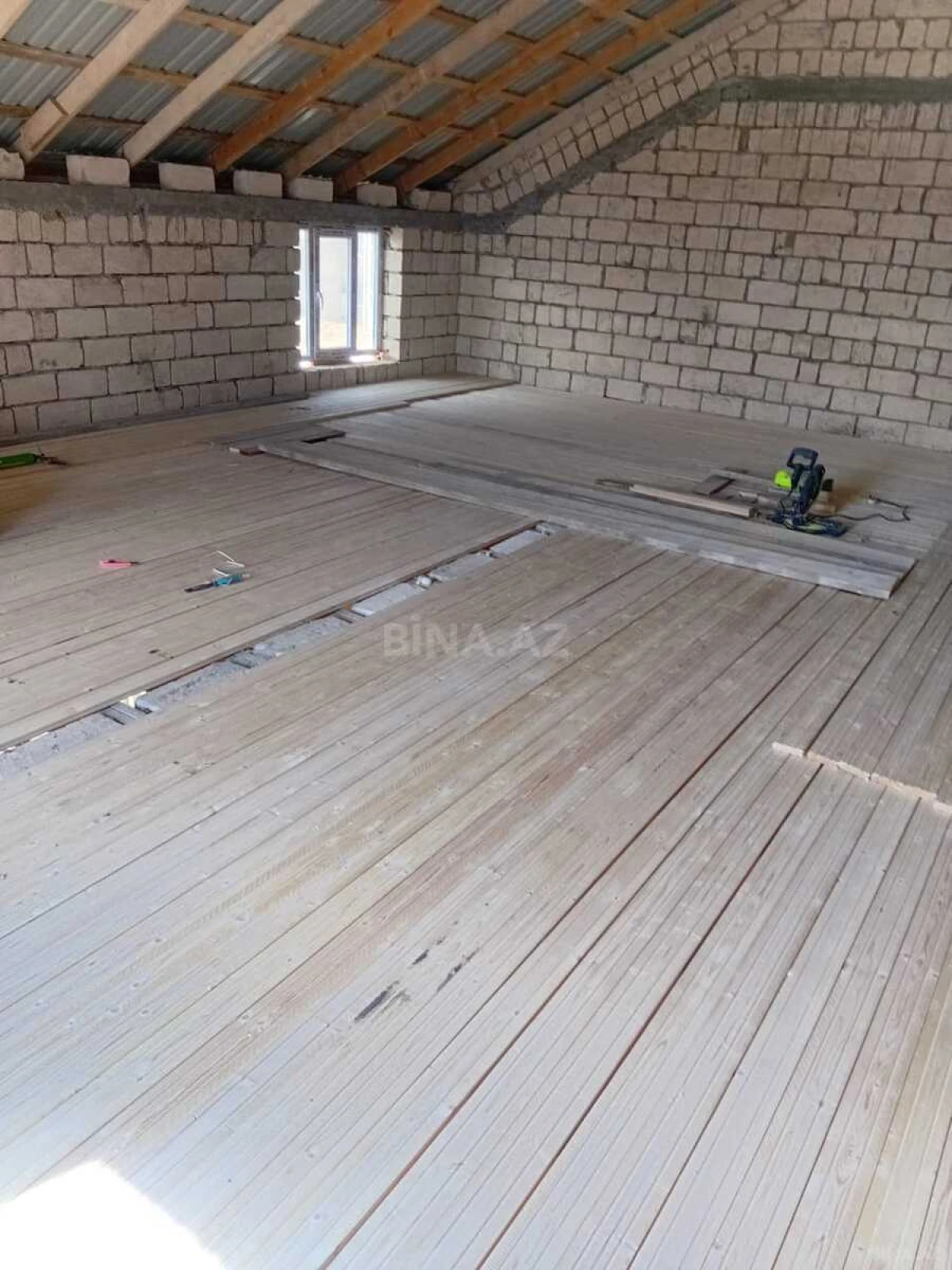 Satılır 4 otaqlı həyət evi 180 m²