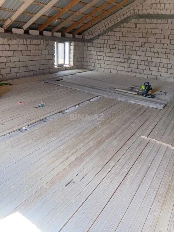 Satılır 4 otaqlı həyət evi 180 m²