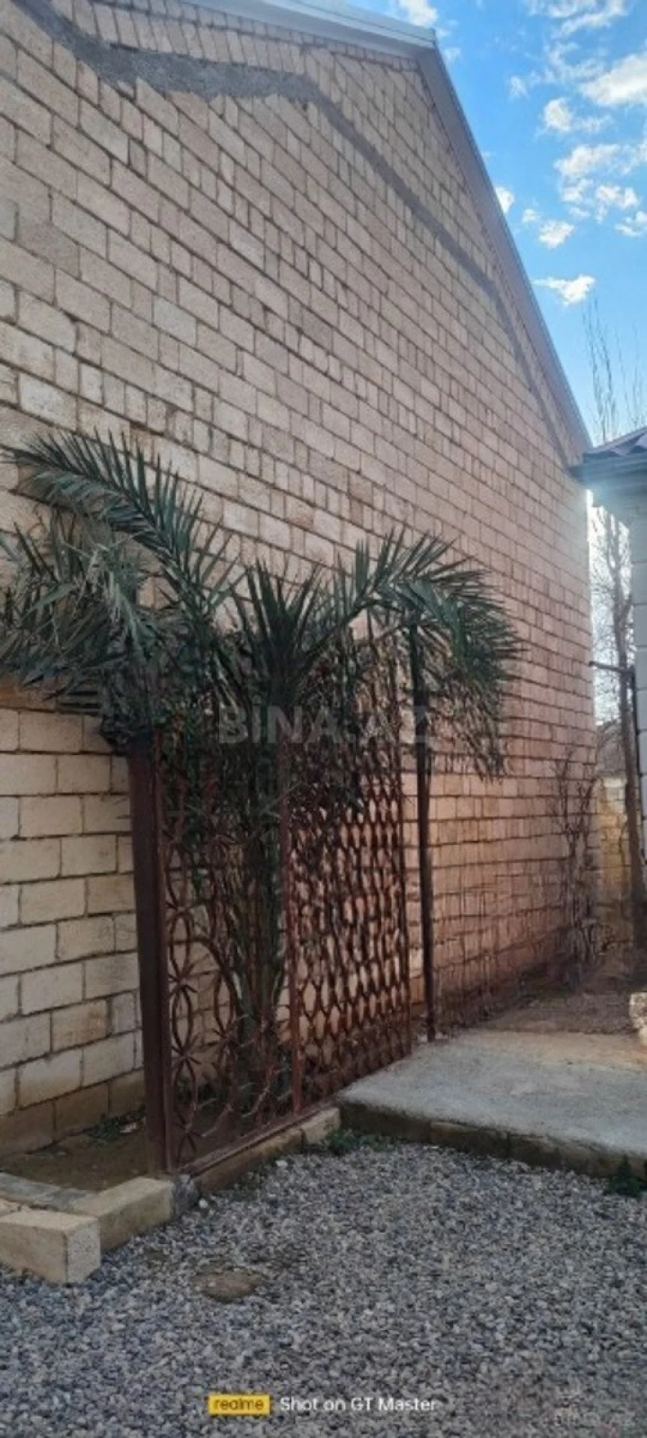 Satılır 4 otaqlı həyət evi 180 m²