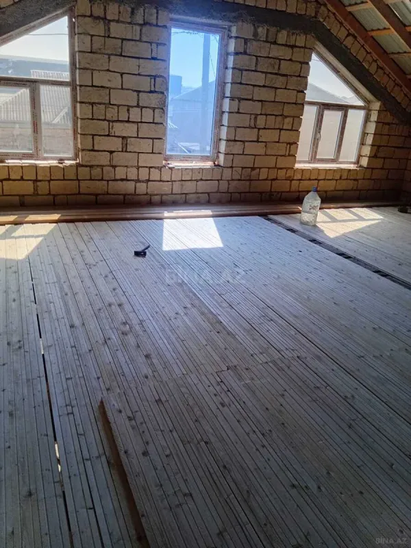 Satılır 4 otaqlı həyət evi 180 m²