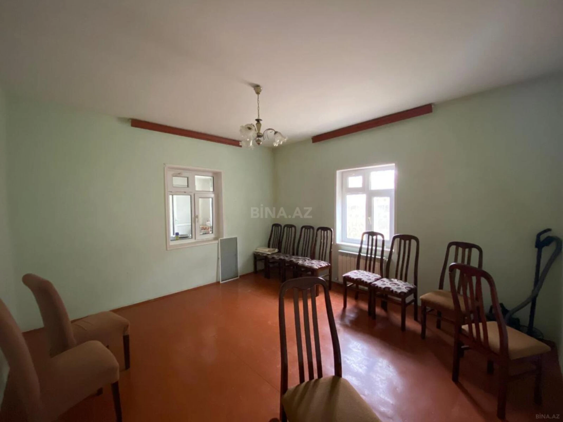 Satılır 7 otaqlı həyət evi 260 m²