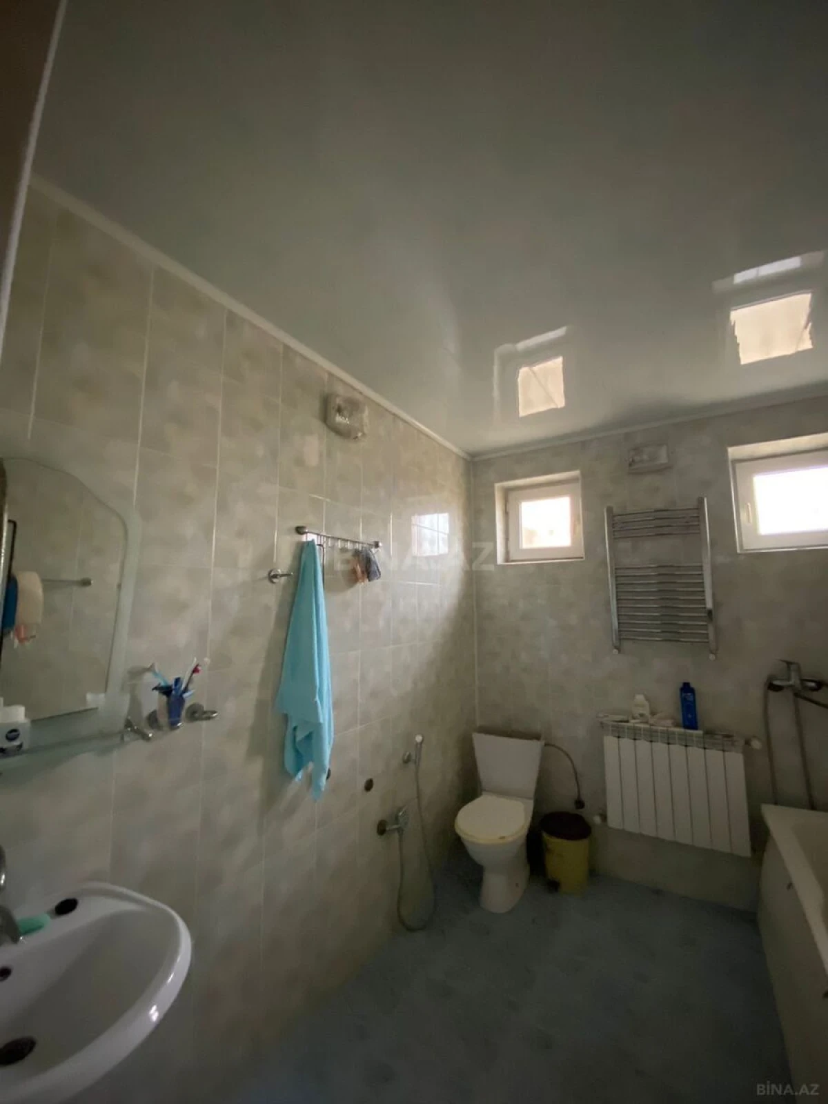 Satılır 7 otaqlı həyət evi 260 m²