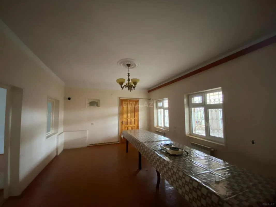 Satılır 7 otaqlı həyət evi 260 m²