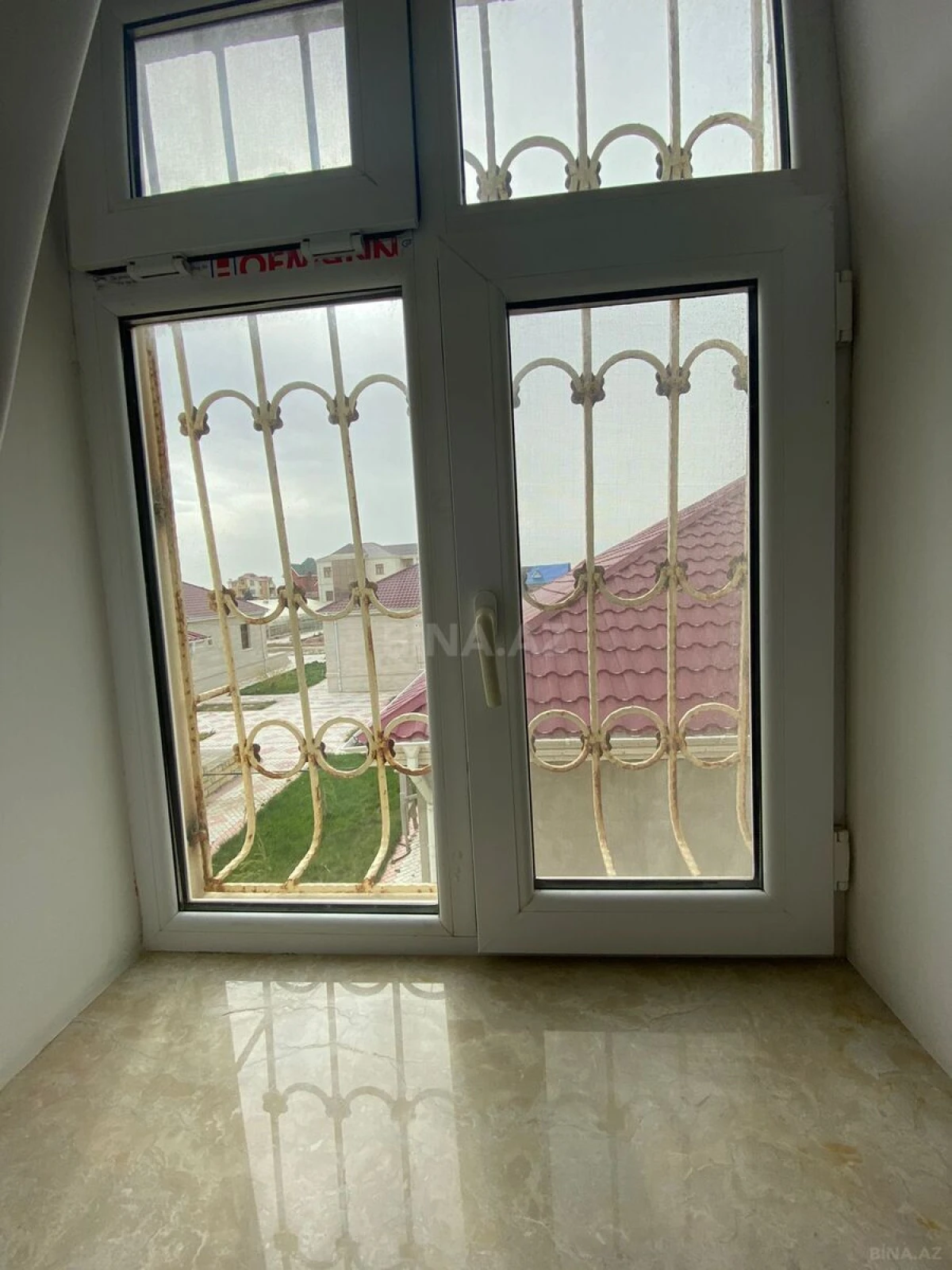 Satılır 7 otaqlı həyət evi 260 m²