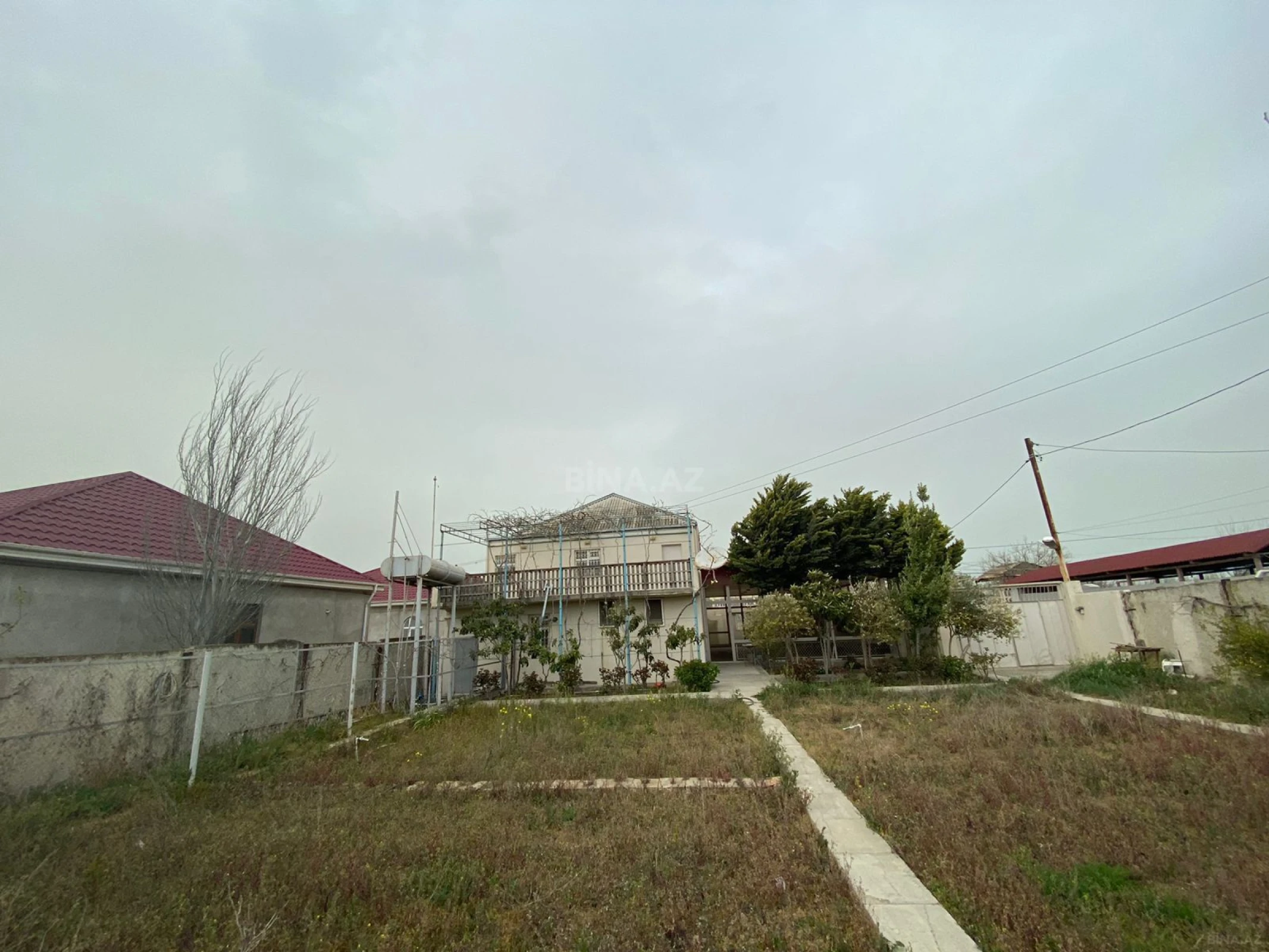 Satılır 7 otaqlı həyət evi 260 m²