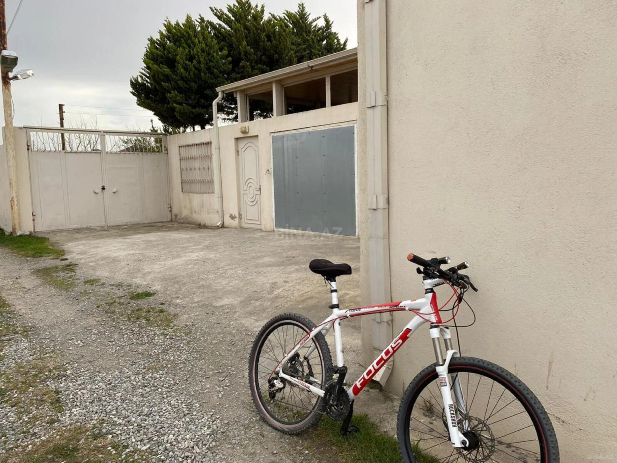 Satılır 7 otaqlı həyət evi 260 m²