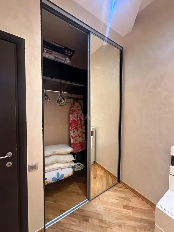 Kirayə verilir 3 otaqlı mənzil 140 m²