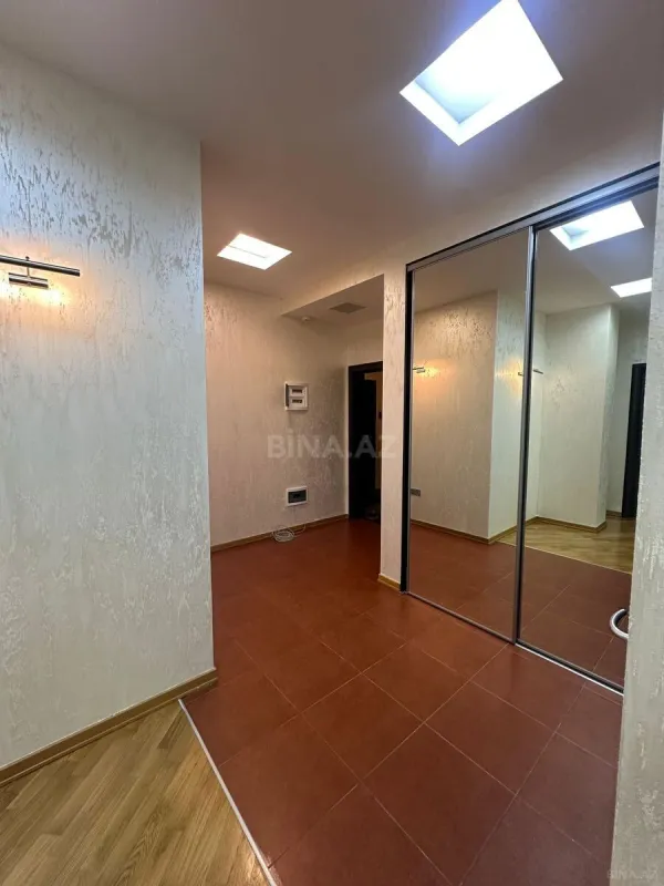 Kirayə verilir 3 otaqlı mənzil 140 m²