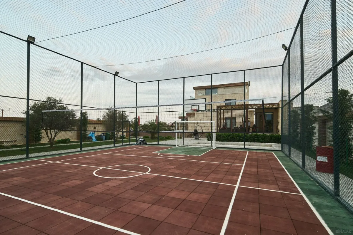 Kirayə verilir 6 otaqlı həyət evi 360 m²