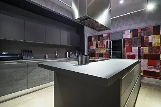 Kirayə verilir 6 otaqlı həyət evi 360 m²