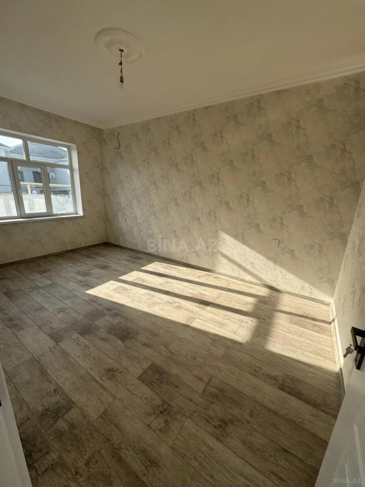 Satılır 2 otaqlı həyət evi 70 m²