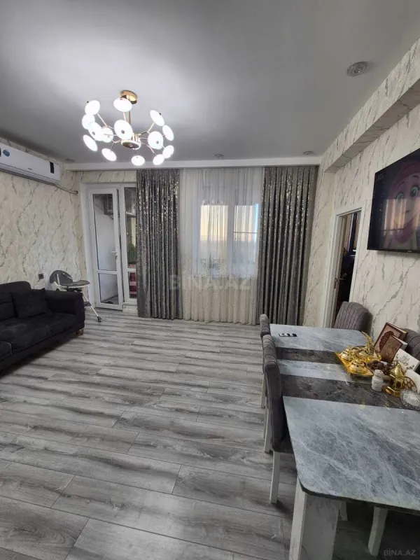 Satılır 2 otaqlı mənzil 71 m²