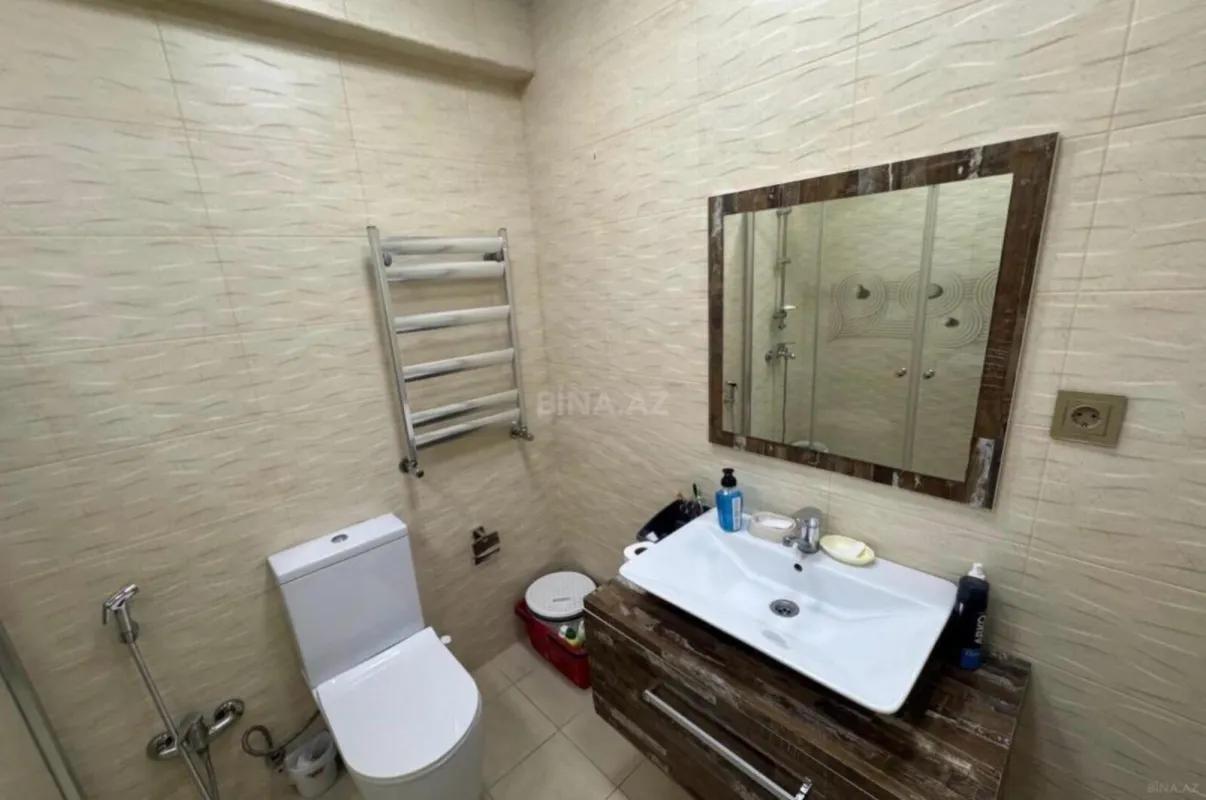 Satılır 3 otaqlı mənzil 130 m²