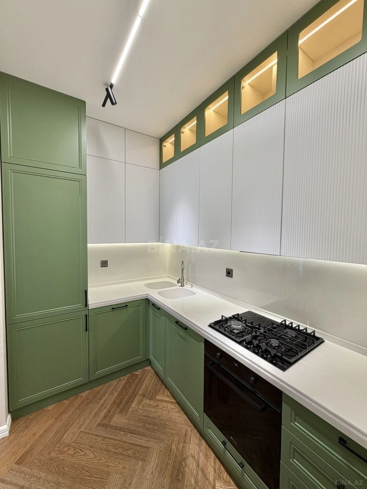 Satılır 2 otaqlı mənzil 63 m²