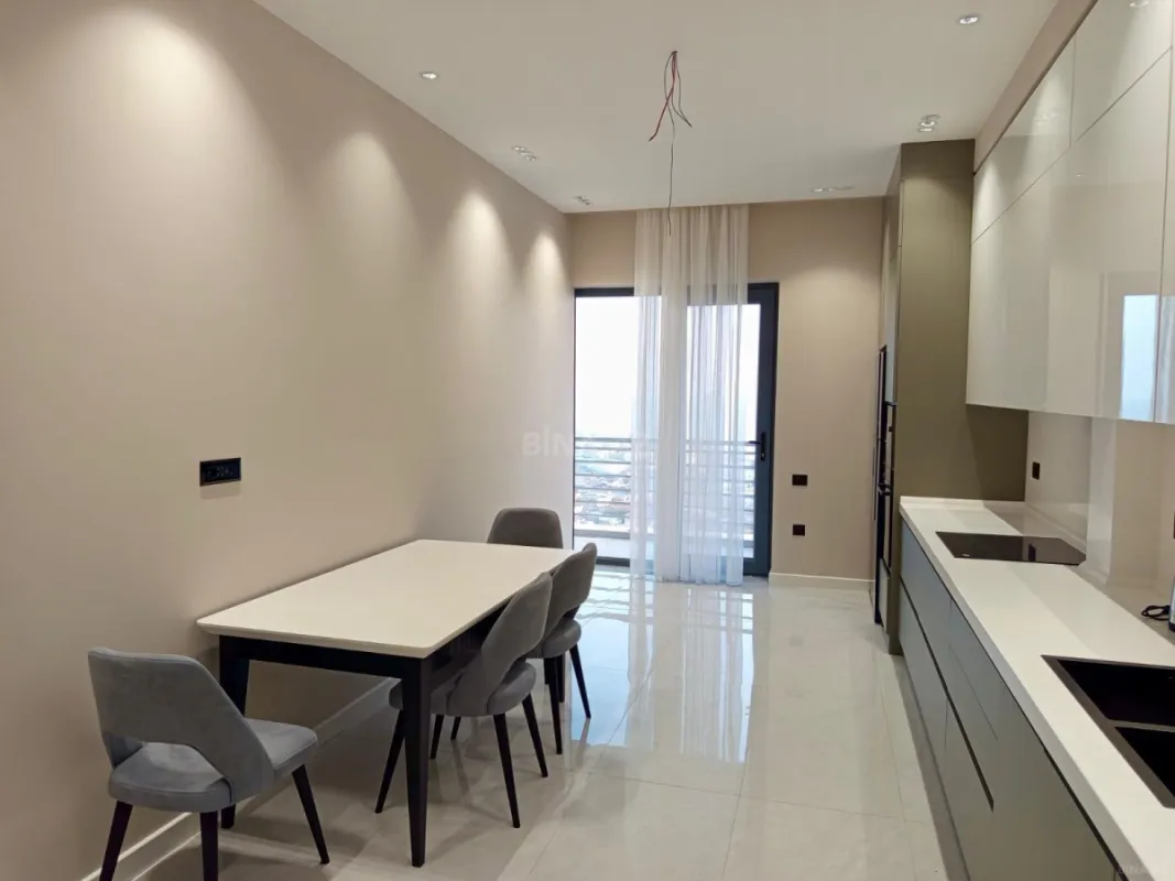 Kirayə verilir 3 otaqlı mənzil 160 m²