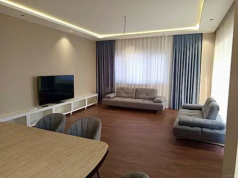 Kirayə verilir 3 otaqlı mənzil 160 m²