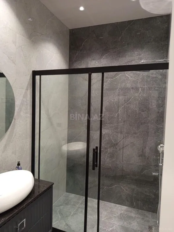 Kirayə verilir 3 otaqlı mənzil 160 m²