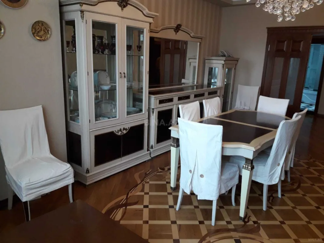 Kirayə verilir 3 otaqlı mənzil 110 m²