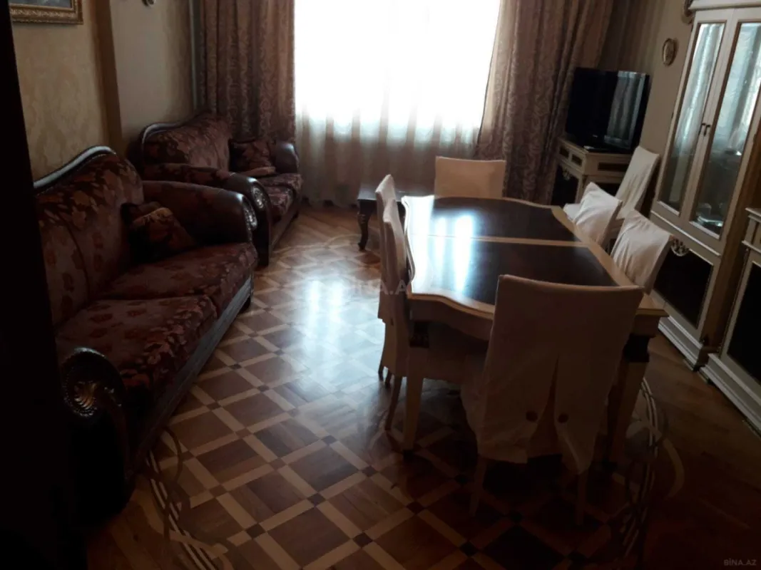 Kirayə verilir 3 otaqlı mənzil 110 m²