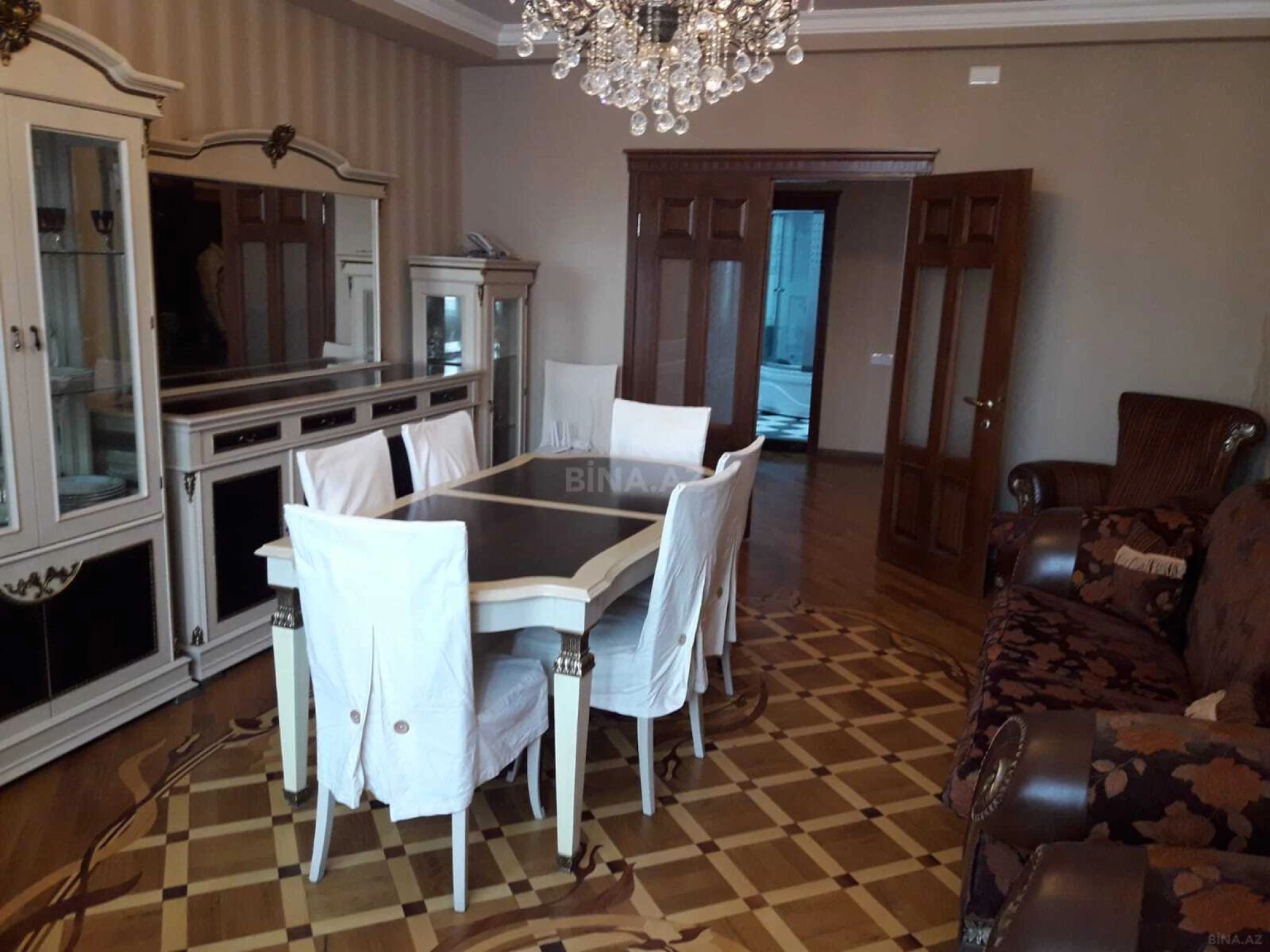 Kirayə verilir 3 otaqlı mənzil 110 m²