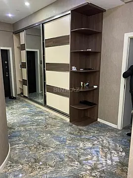 Kirayə verilir 2 otaqlı mənzil 90 m²