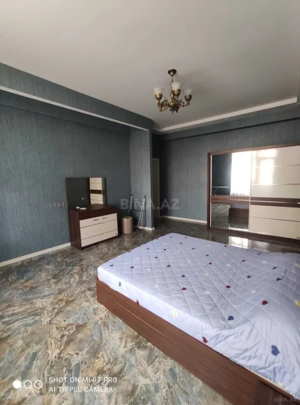 Kirayə verilir 2 otaqlı mənzil 90 m²