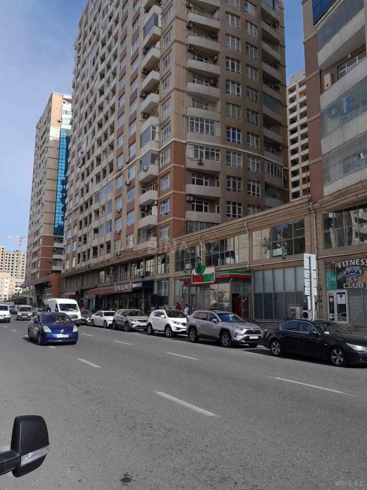 Kirayə verilir 2 otaqlı mənzil 90 m²
