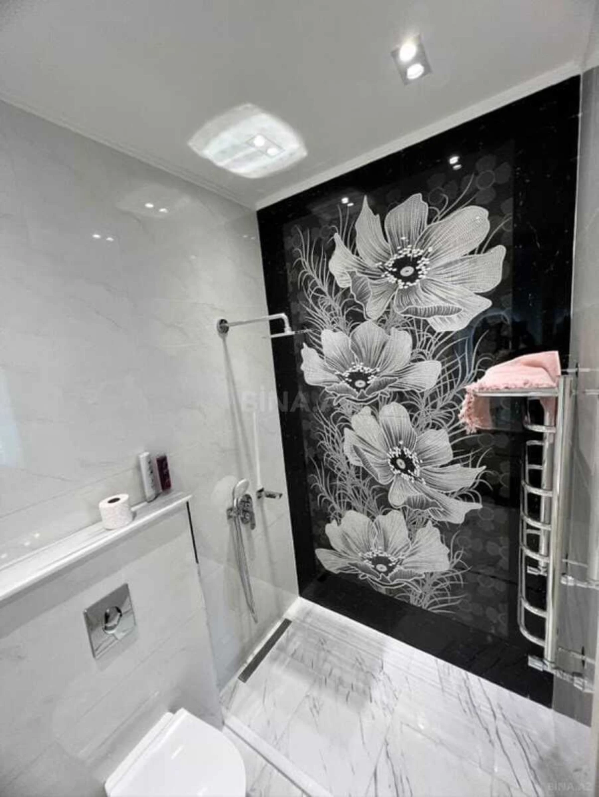 Kirayə verilir 3 otaqlı mənzil 105 m²