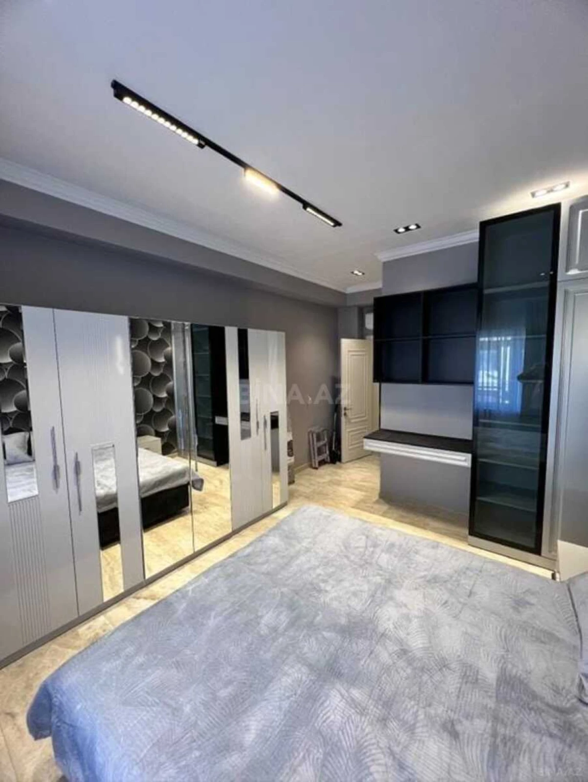 Kirayə verilir 3 otaqlı mənzil 105 m²