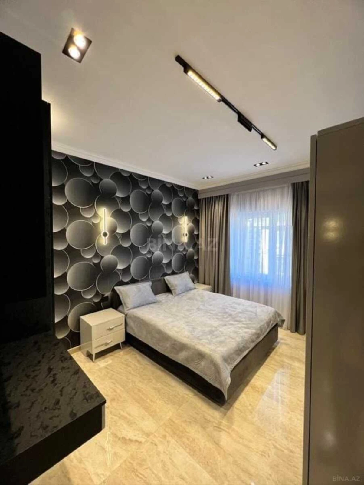 Kirayə verilir 3 otaqlı mənzil 105 m²