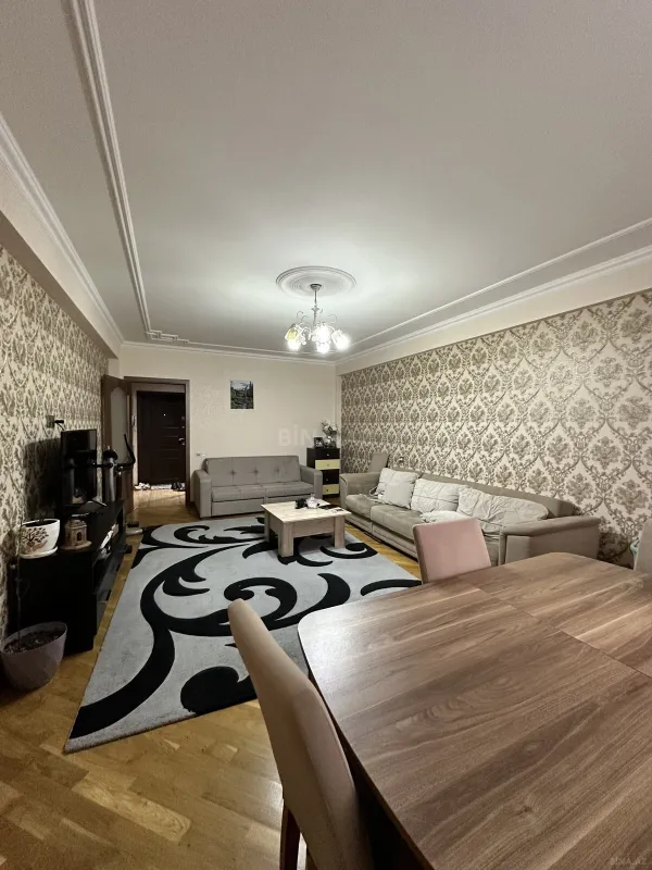 Satılır 3 otaqlı mənzil 110 m²