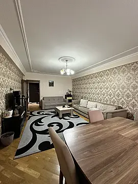 Satılır 3 otaqlı mənzil 110 m²