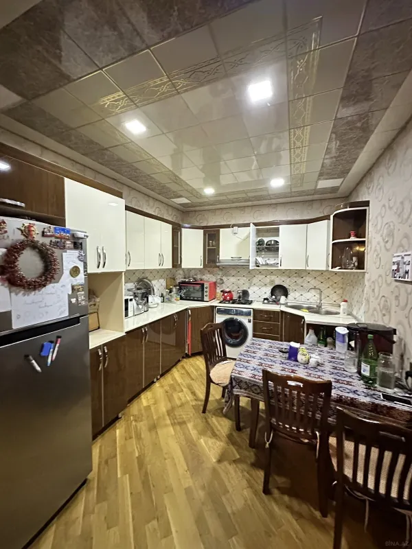 Satılır 3 otaqlı mənzil 110 m²